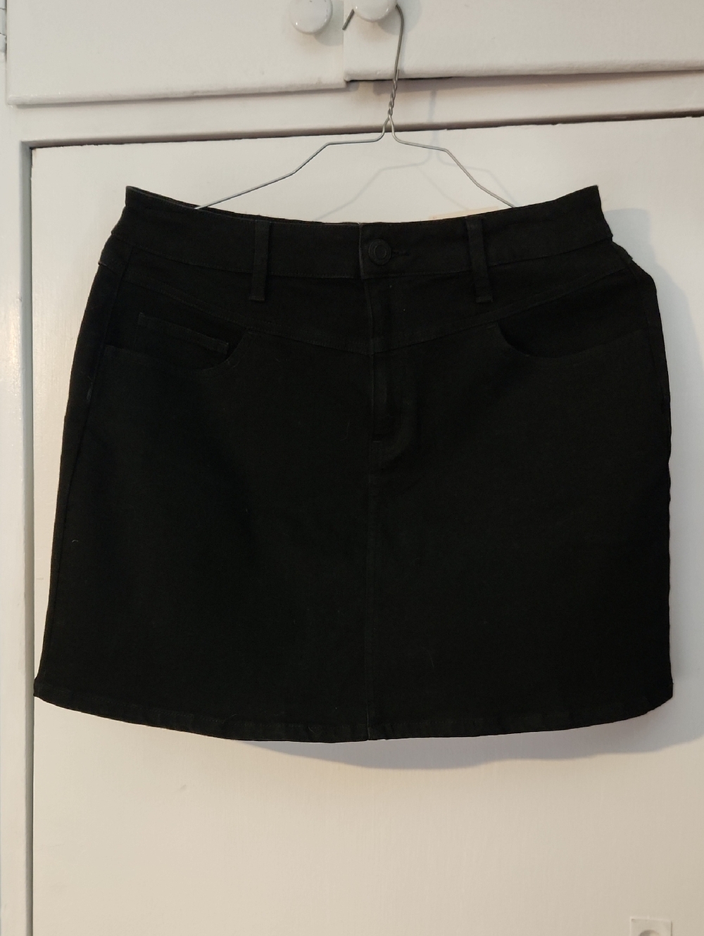 SO Black Mini Skirt with Front Pockets And With Stretch Size 13
